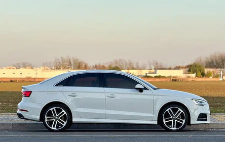 Audi A3, 2018 год, 1 450 000 рублей, 4 фотография