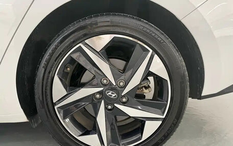 Hyundai Elantra, 2022 год, 1 590 000 рублей, 26 фотография