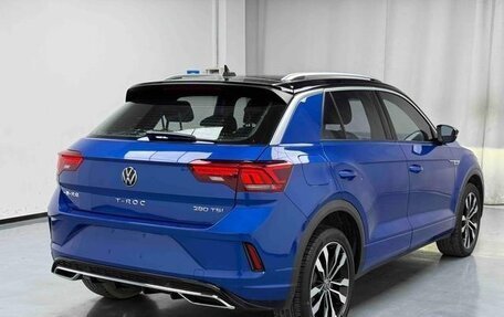 Volkswagen T-Roc I, 2023 год, 1 650 000 рублей, 6 фотография