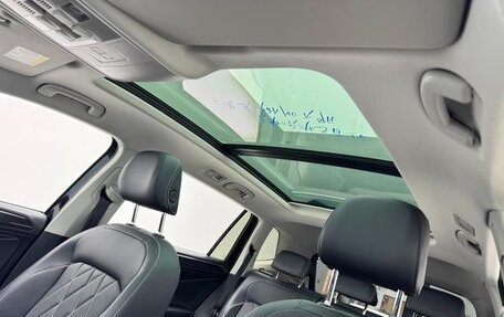 Volkswagen Tiguan II, 2023 год, 2 400 000 рублей, 14 фотография