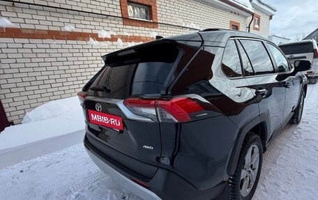 Toyota RAV4, 2019 год, 3 435 000 рублей, 7 фотография