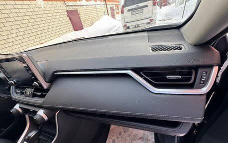 Toyota RAV4, 2019 год, 3 435 000 рублей, 26 фотография