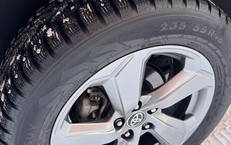 Toyota RAV4, 2019 год, 3 435 000 рублей, 31 фотография
