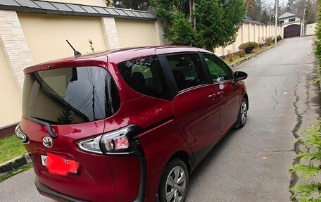 Toyota Sienta II, 2021 год, 1 800 000 рублей, 6 фотография