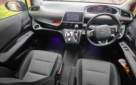 Toyota Sienta II, 2021 год, 1 800 000 рублей, 10 фотография