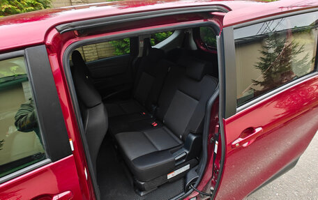 Toyota Sienta II, 2021 год, 1 800 000 рублей, 8 фотография