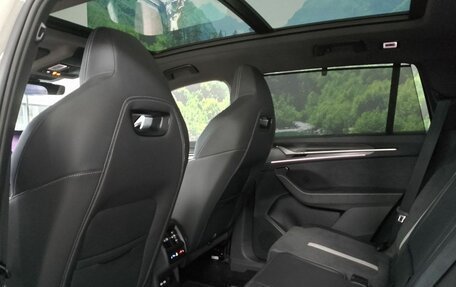 Skoda Kodiaq, 2025 год, 6 050 000 рублей, 15 фотография