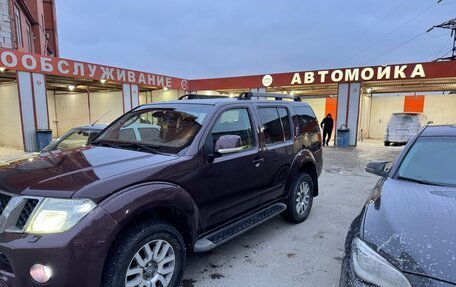 Nissan Pathfinder, 2011 год, 1 560 000 рублей, 2 фотография
