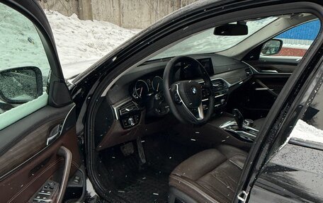 BMW 5 серия, 2018 год, 3 200 000 рублей, 13 фотография