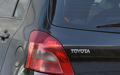 Toyota Yaris III рестайлинг, 2007 год, 394 000 рублей, 7 фотография