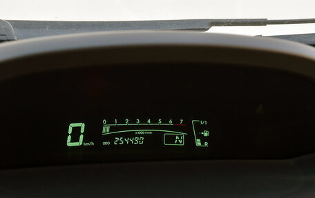 Toyota Yaris III рестайлинг, 2007 год, 394 000 рублей, 12 фотография