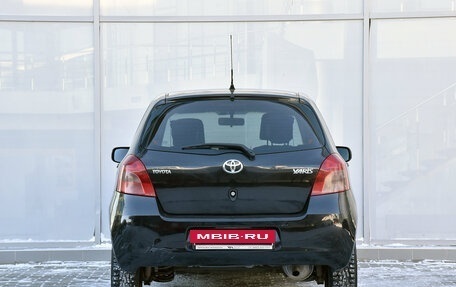 Toyota Yaris III рестайлинг, 2007 год, 394 000 рублей, 6 фотография