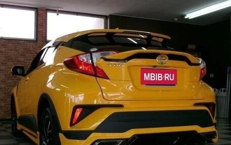 Toyota C-HR I рестайлинг, 2017 год, 1 581 000 рублей, 5 фотография