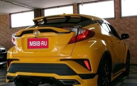 Toyota C-HR I рестайлинг, 2017 год, 1 581 000 рублей, 3 фотография