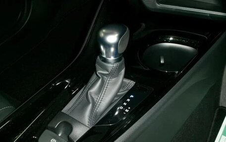 Toyota C-HR I рестайлинг, 2017 год, 1 581 000 рублей, 16 фотография