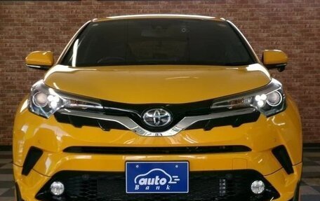 Toyota C-HR I рестайлинг, 2017 год, 1 581 000 рублей, 21 фотография