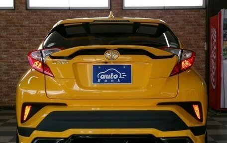 Toyota C-HR I рестайлинг, 2017 год, 1 581 000 рублей, 39 фотография