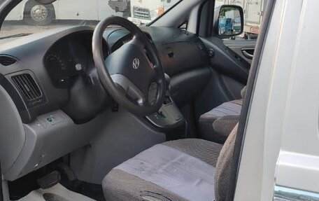 Hyundai Grand Starex Grand Starex I рестайлинг 2, 2010 год, 1 300 000 рублей, 13 фотография