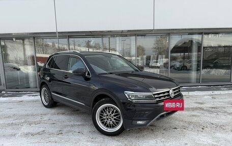 Volkswagen Tiguan II, 2018 год, 2 290 000 рублей, 2 фотография