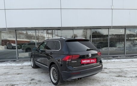 Volkswagen Tiguan II, 2018 год, 2 290 000 рублей, 6 фотография
