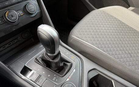 Volkswagen Tiguan II, 2018 год, 2 290 000 рублей, 16 фотография