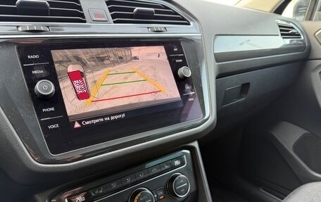 Volkswagen Tiguan II, 2018 год, 2 290 000 рублей, 15 фотография