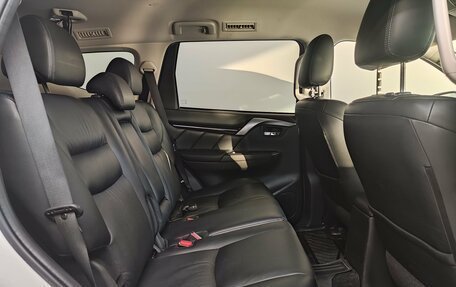 Mitsubishi Pajero Sport III рестайлинг, 2017 год, 3 490 000 рублей, 17 фотография