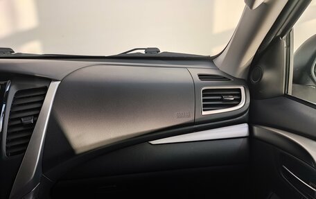 Mitsubishi Pajero Sport III рестайлинг, 2017 год, 3 490 000 рублей, 12 фотография