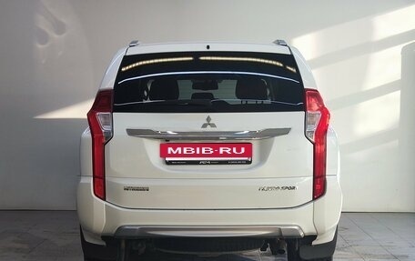 Mitsubishi Pajero Sport III рестайлинг, 2017 год, 3 490 000 рублей, 6 фотография