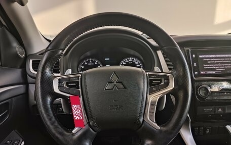 Mitsubishi Pajero Sport III рестайлинг, 2017 год, 3 490 000 рублей, 10 фотография