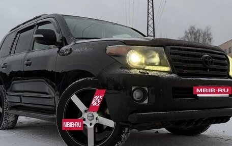 Toyota Land Cruiser 200, 2013 год, 3 600 000 рублей, 2 фотография