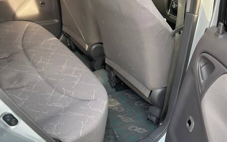 Toyota Platz, 2000 год, 365 000 рублей, 20 фотография