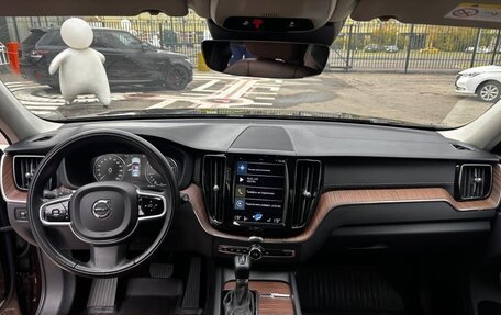 Volvo XC60 II, 2018 год, 3 350 000 рублей, 4 фотография