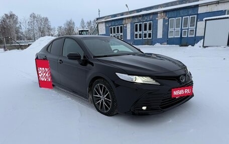 Toyota Camry, 2021 год, 3 000 000 рублей, 5 фотография