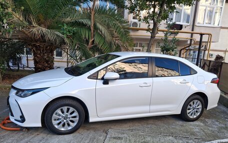 Toyota Corolla, 2021 год, 2 250 000 рублей, 4 фотография