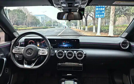 Mercedes-Benz A-Класс, 2022 год, 1 640 000 рублей, 10 фотография