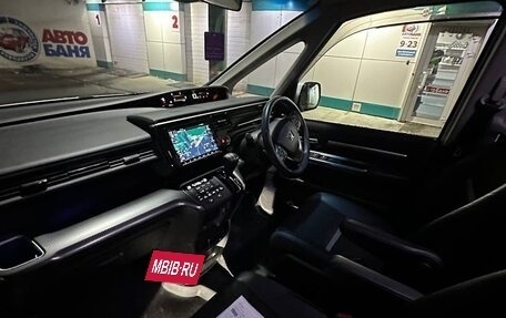 Honda Stepwgn IV, 2018 год, 2 050 000 рублей, 7 фотография