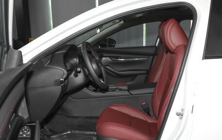 Mazda 3, 2025 год, 2 560 000 рублей, 24 фотография