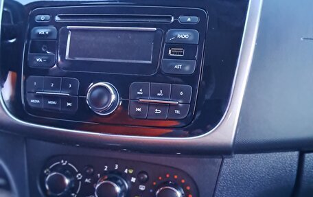 Renault Logan II, 2014 год, 690 000 рублей, 17 фотография