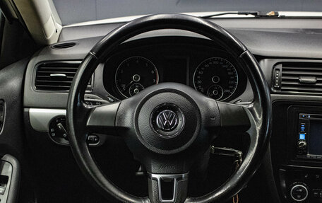 Volkswagen Jetta VI, 2012 год, 999 000 рублей, 6 фотография