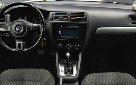 Volkswagen Jetta VI, 2012 год, 999 000 рублей, 5 фотография