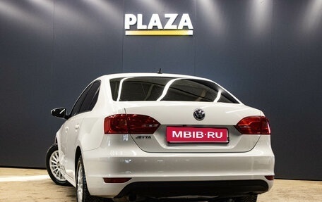 Volkswagen Jetta VI, 2012 год, 999 000 рублей, 4 фотография
