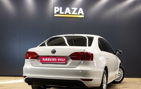 Volkswagen Jetta VI, 2012 год, 999 000 рублей, 3 фотография