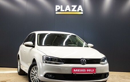 Volkswagen Jetta VI, 2012 год, 999 000 рублей, 2 фотография