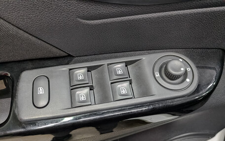 Renault Kaptur I рестайлинг, 2016 год, 1 395 000 рублей, 26 фотография