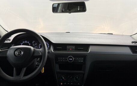 Skoda Rapid I, 2017 год, 1 150 000 рублей, 5 фотография