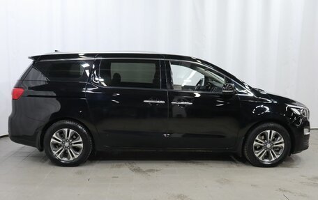 KIA Carnival III, 2018 год, 2 770 000 рублей, 7 фотография