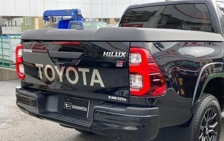 Toyota Hilux VIII, 2024 год, 4 640 000 рублей, 8 фотография