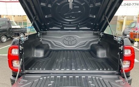 Toyota Hilux VIII, 2024 год, 4 640 000 рублей, 12 фотография