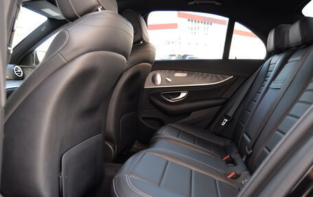 Mercedes-Benz E-Класс, 2020 год, 4 740 000 рублей, 26 фотография